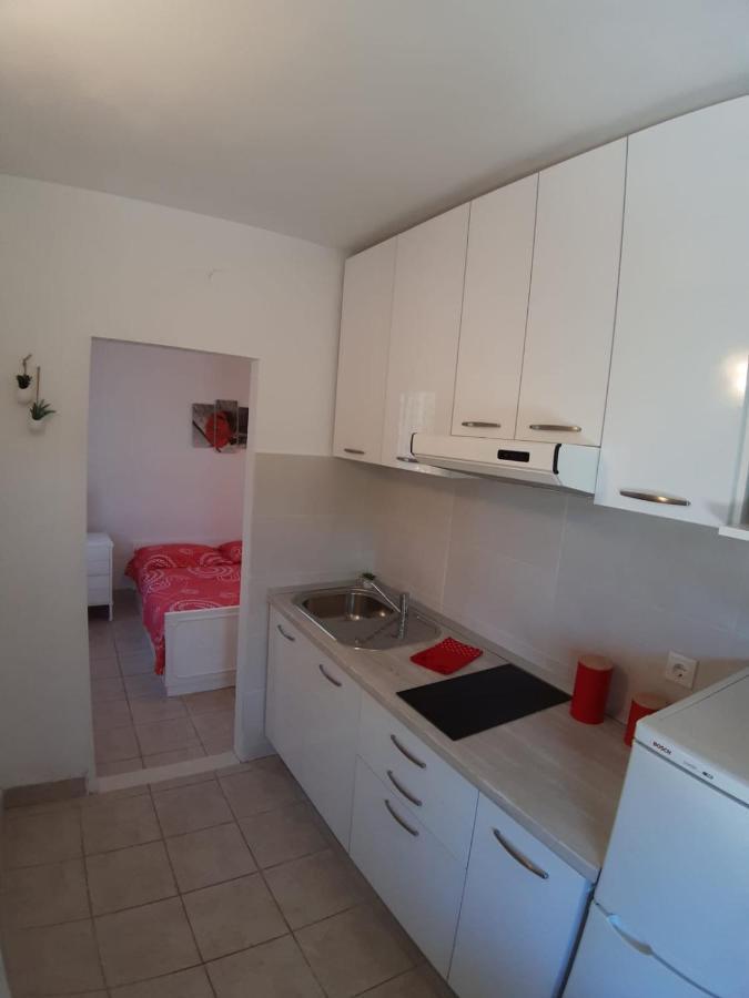 Boni02 Apartment Gdinj ภายนอก รูปภาพ