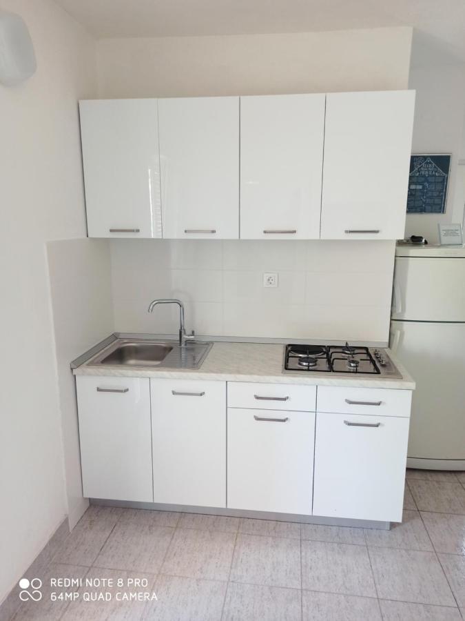 Boni02 Apartment Gdinj ภายนอก รูปภาพ