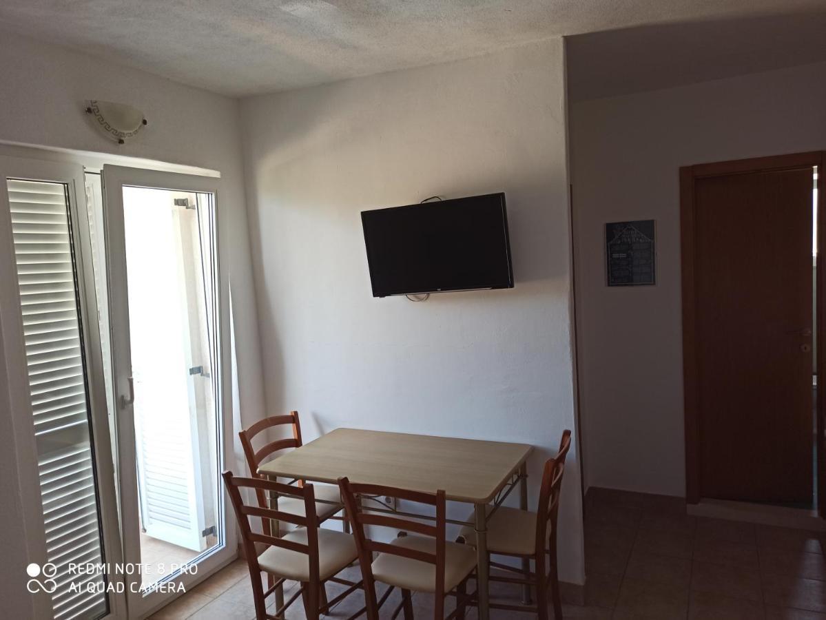 Boni02 Apartment Gdinj ภายนอก รูปภาพ