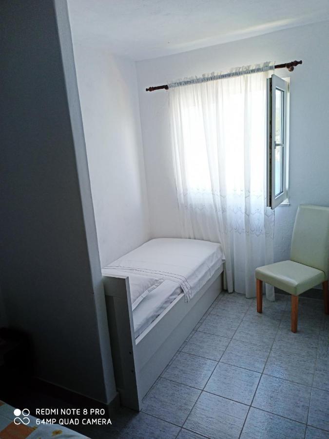 Boni02 Apartment Gdinj ภายนอก รูปภาพ